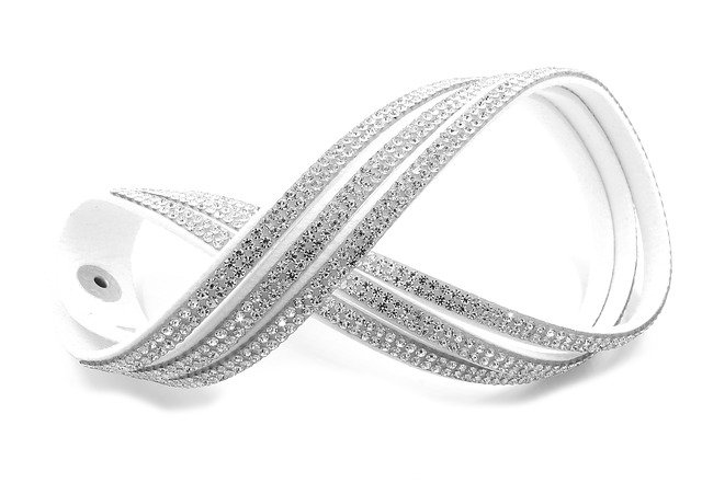 Beautiful Diamond-studded Stainless Steel Bracelet